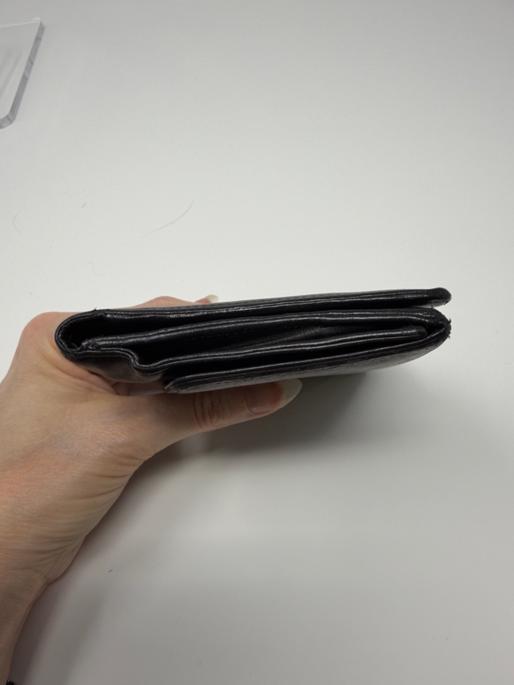 Chanel Black Lambskin Leather Wallet with Iconic CC Logo - Picture 4 of 10